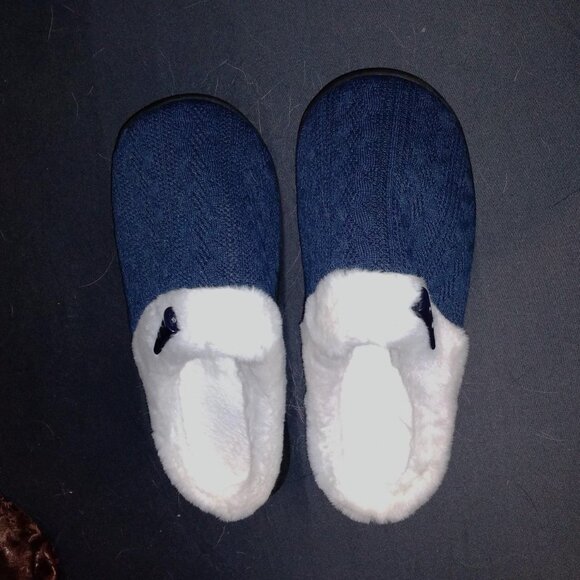 BERANMEY Unisex Comfy Blue & White Memory Foam Slippers. Men's Size 8.5 - 9 ?? - Picture 2 of 7